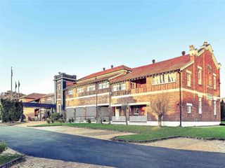 Mercure Monte Pio Hotel & Conference Ctr