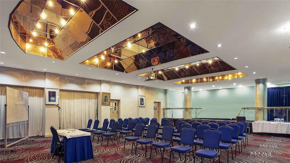 Mercure Monte Pio Hotel & Conference Ctr Meeting