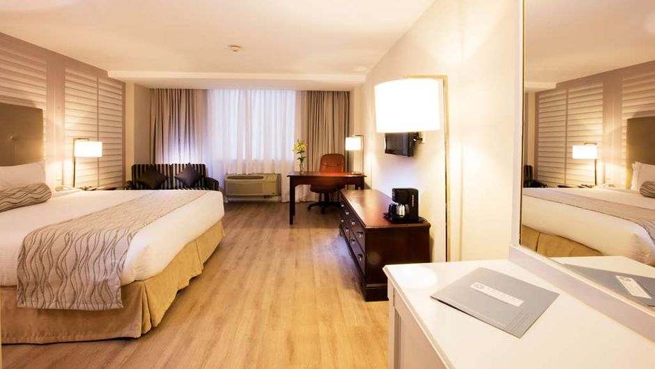Krystal Satelite Maria Barbara Room