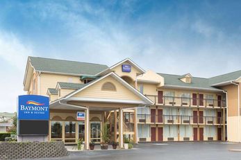 Baymont Inn & Suites Pigeon Forge
