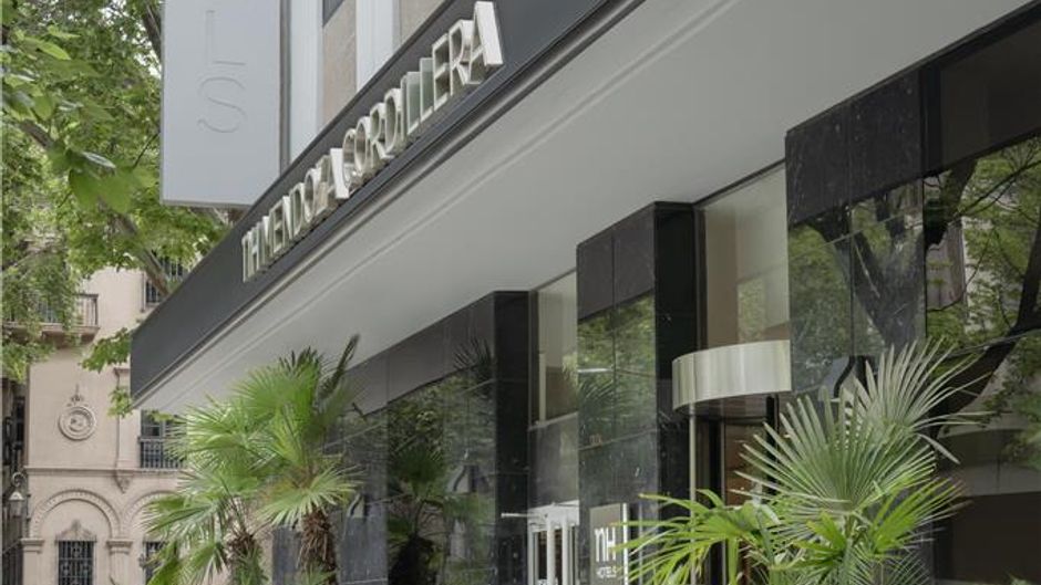 NH Mendoza Cordillera Exterior