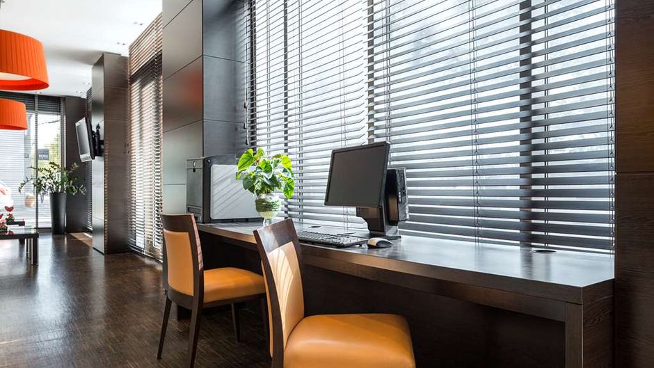 NH Danube City Lobby