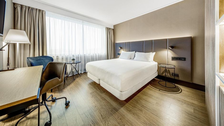 NH Brussels Airport Room