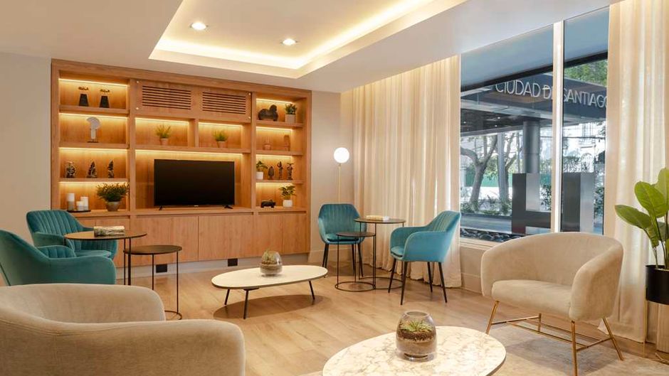 NH Ciudad De Santiago Lobby