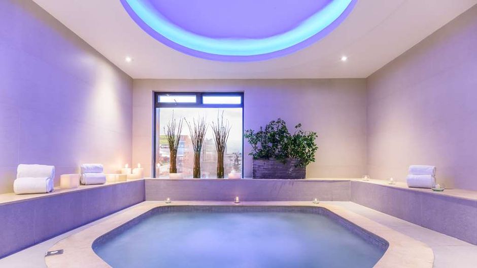 NH Collection Bogota Teleport Royal Pool