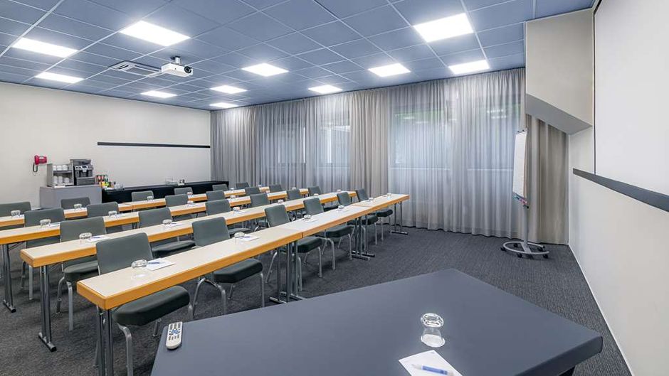 NH Prague City Meeting
