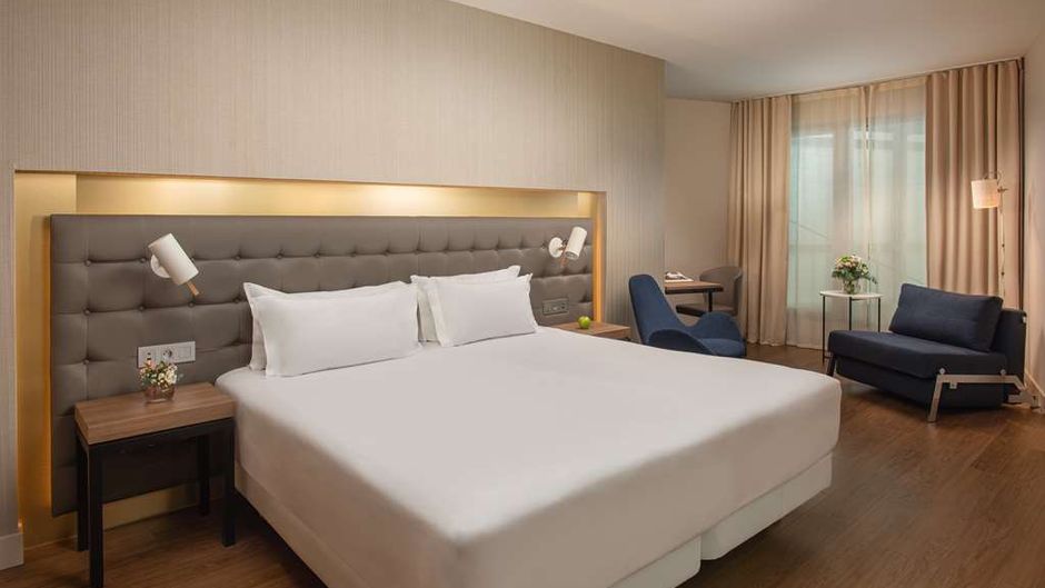 NH Lyon Airport Room
