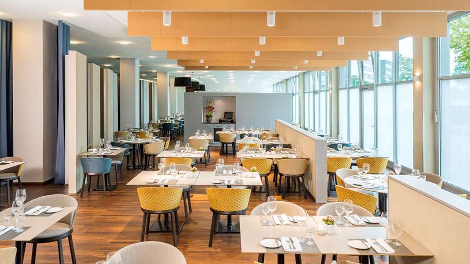 NH Dusseldorf City Nord Restaurant