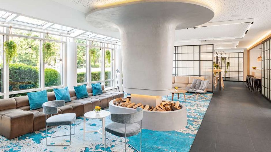 NH Hamburg Mitte Lobby