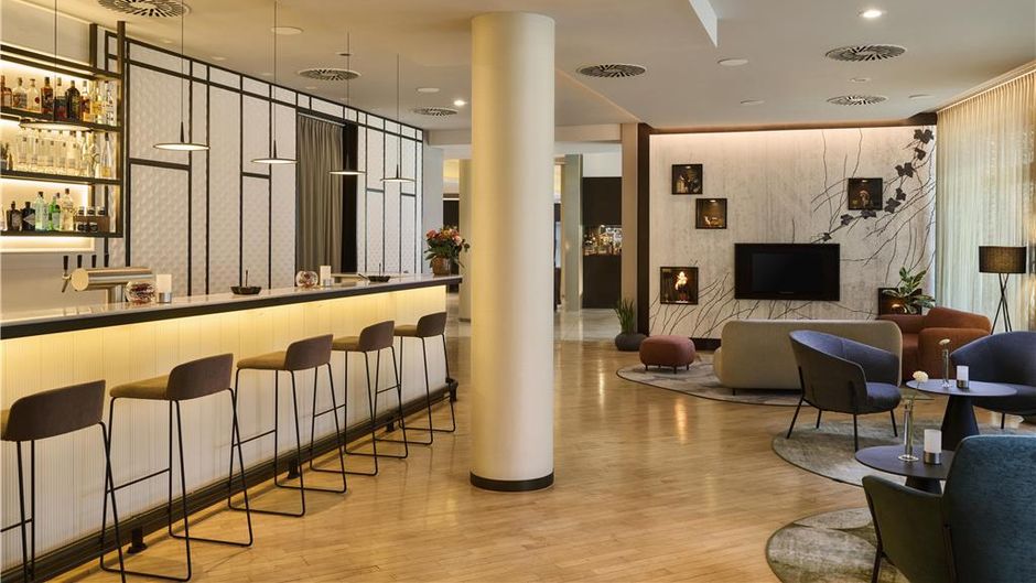 NH Collection Nuernberg City Lobby