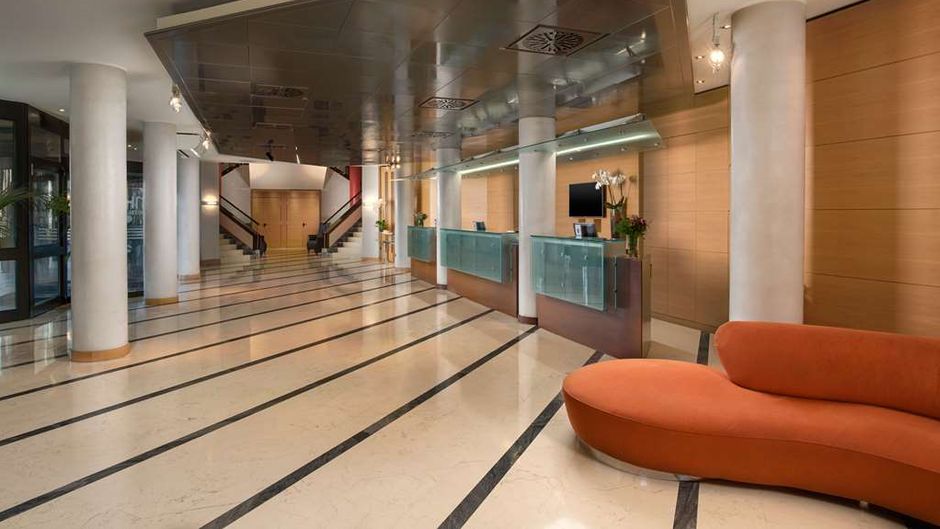 NH Bologna Villanova Lobby