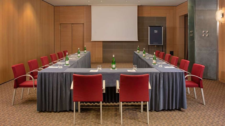 NH Bologna Villanova Meeting