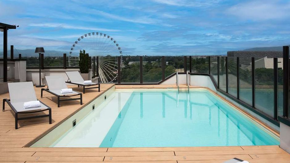 NH Firenze Pool