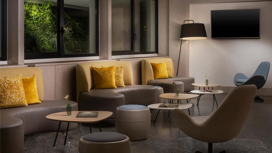 NH Firenze Lobby