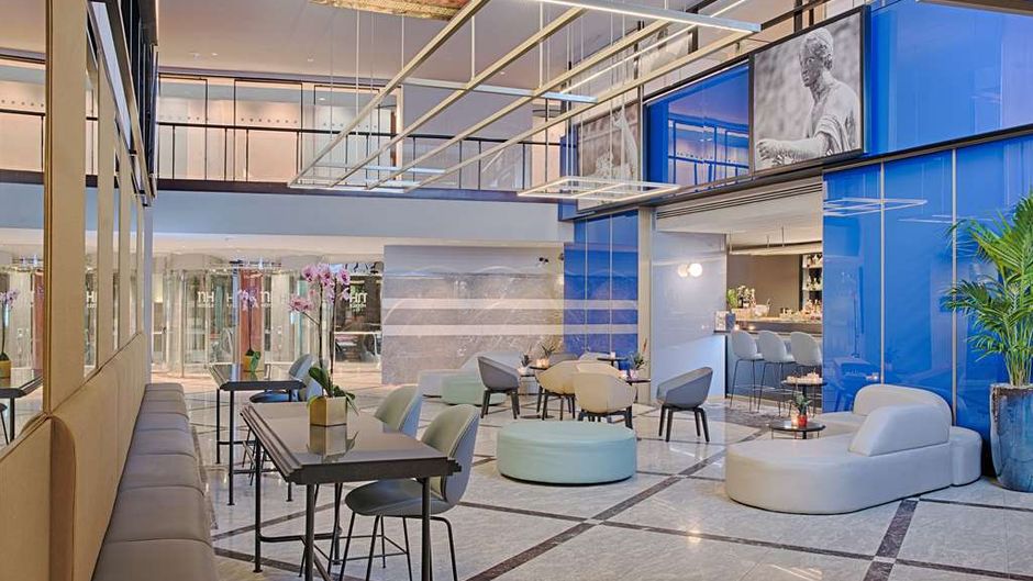 NH Napoli Panorama Lobby