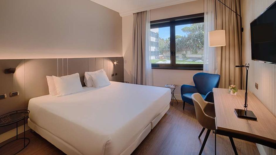 NH Roma Villa Carpegna Room