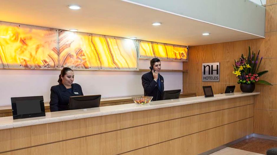 NH Queretaro Lobby