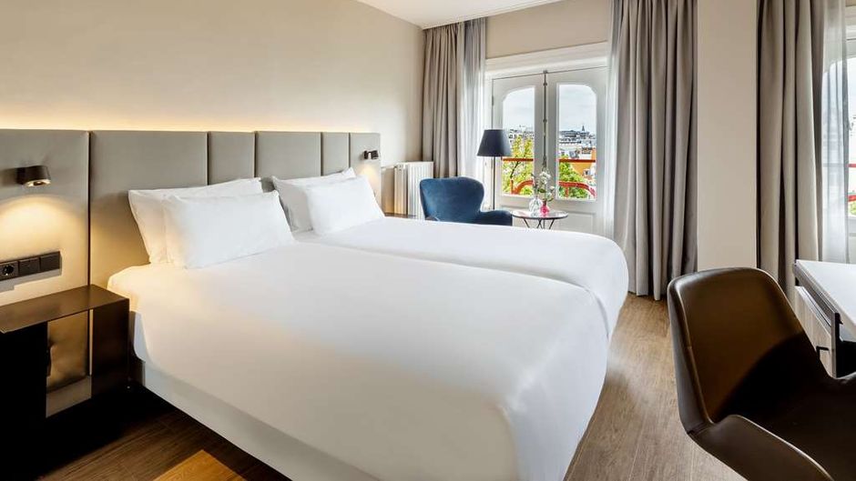 NH Amsterdam Schiller Room