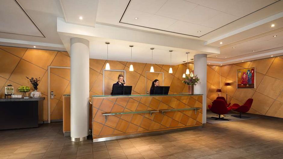 NH Groningen Lobby