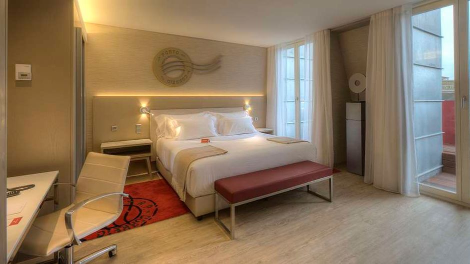 NH Collection Porto Batalha Room