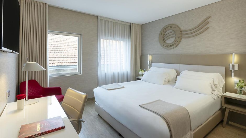 NH Collection Porto Batalha Room