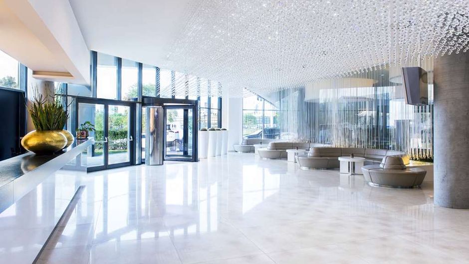 NH Bratislava Gate One Lobby