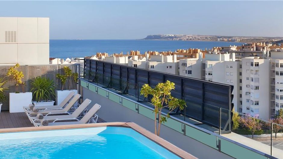 NH Alicante Pool