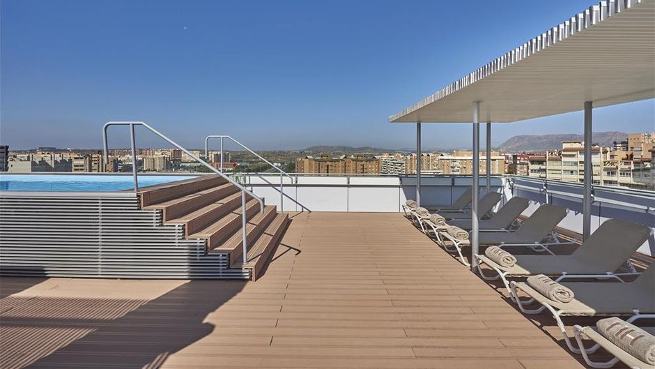 NH Alicante Pool