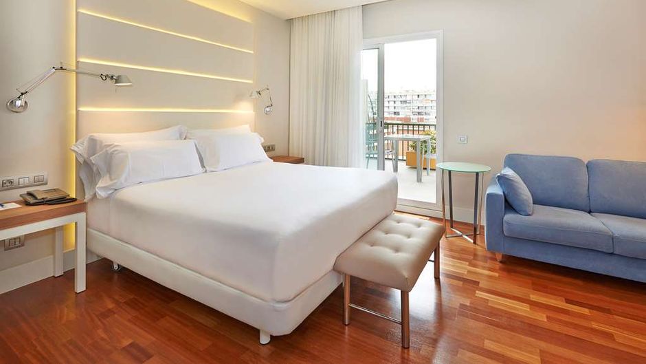 NH Barcelona Les Corts Room
