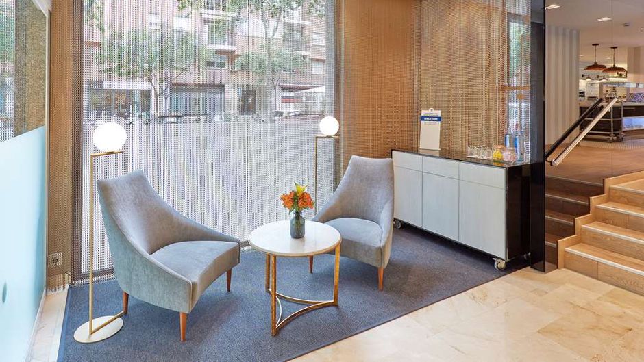 NH Barcelona Les Corts Lobby