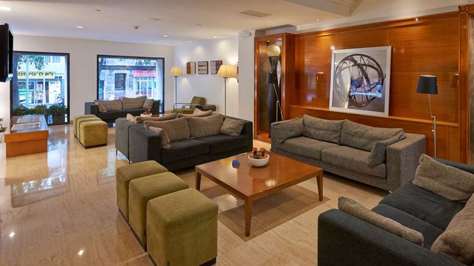 NH Barcelona Eixample Lobby