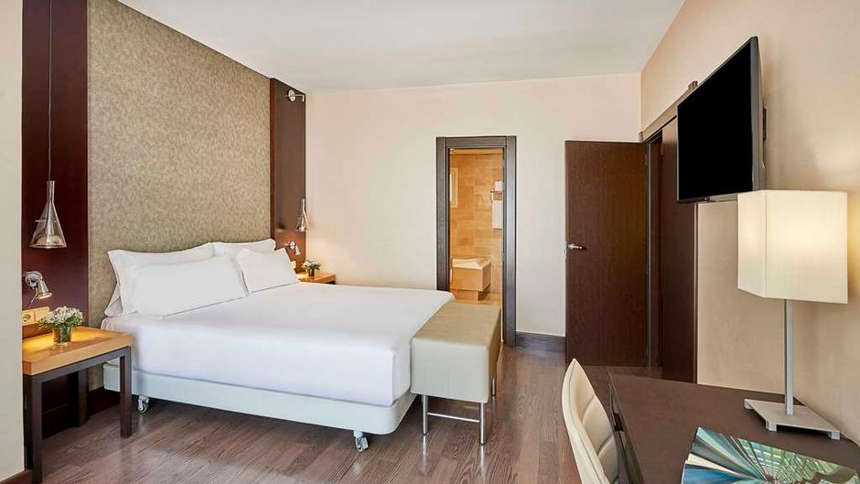 NH Barcelona Eixample Suite