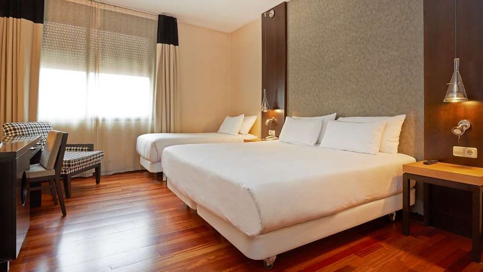 NH Barcelona Eixample Room