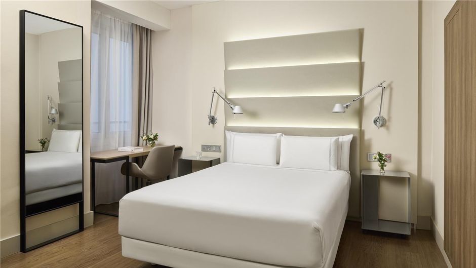 NH Sants Barcelona Room