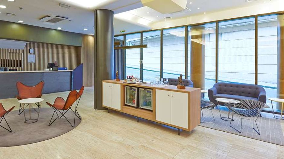 NH Bilbao Deusto Lobby