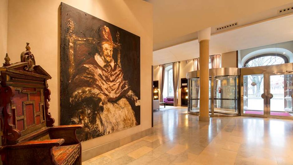 NH Collection Palacio de Burgos Lobby