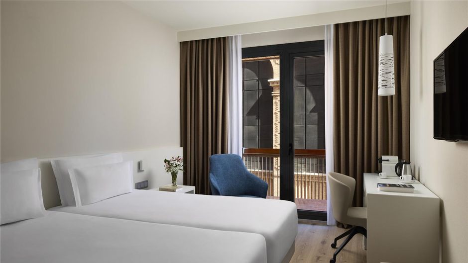 NH Castellon Mindoro Room