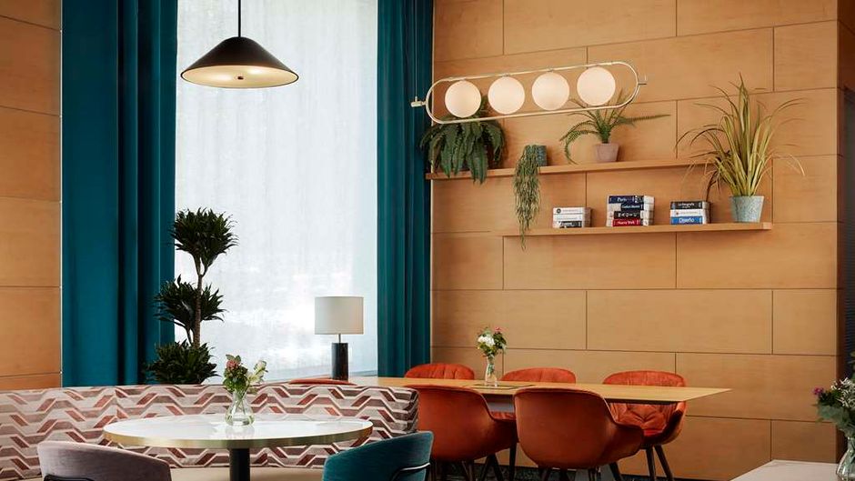 NH Ciudad de Cuenca Lobby