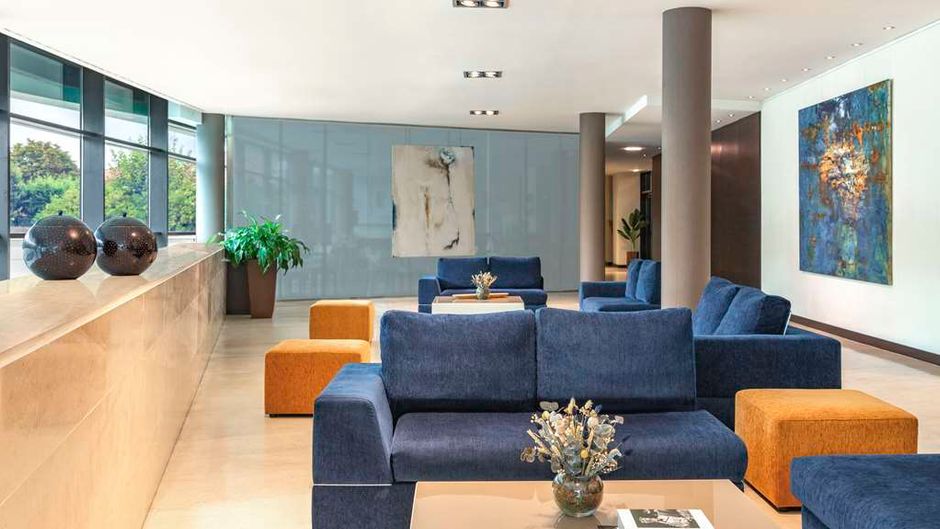 NH Gijon Lobby