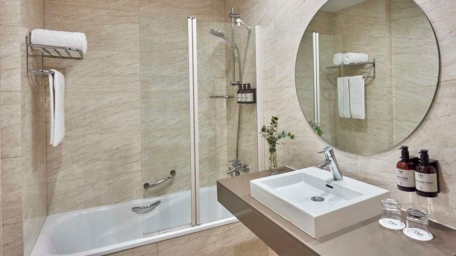 NH Avenida Jerez Room