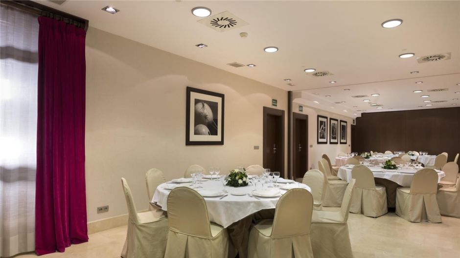NH Collection Leon Plaza Mayor Restaurant