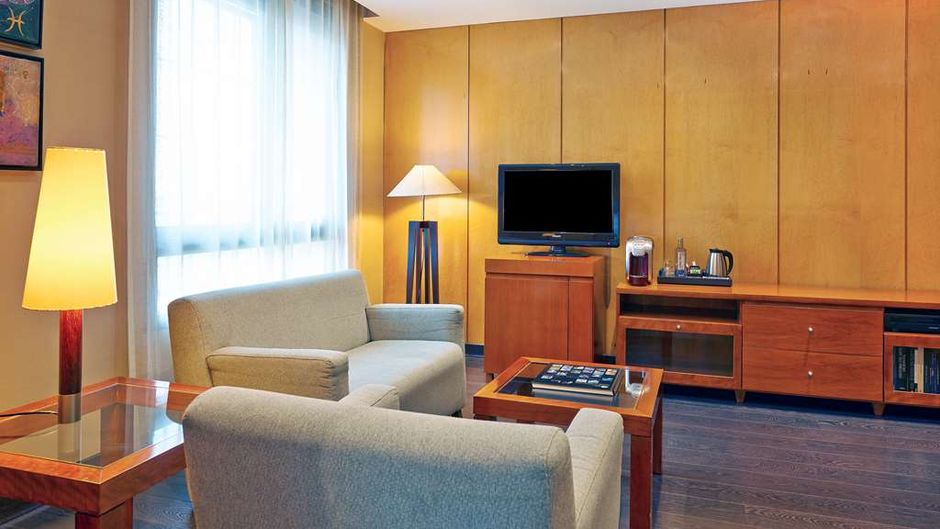 NH Lleida Pirineos Suite