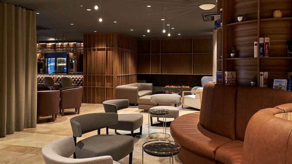 NH Hotel Herencia Rioja Lobby