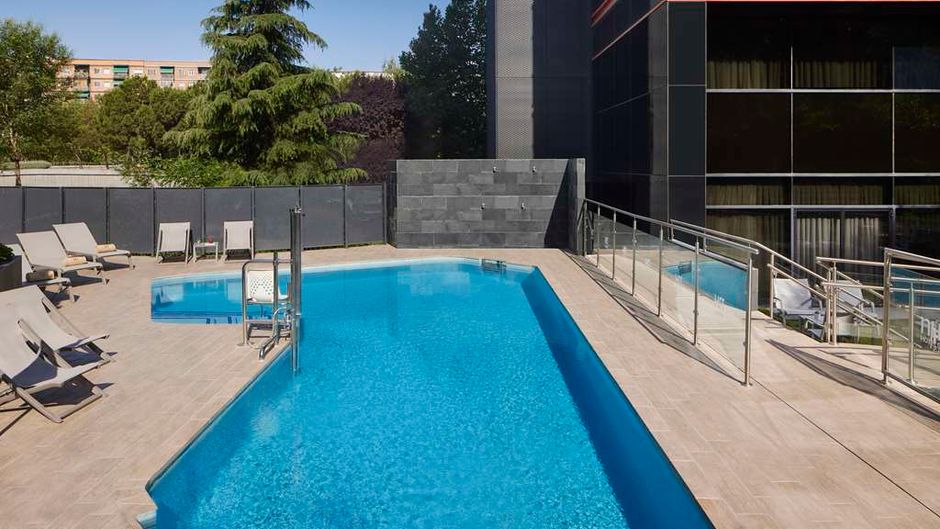 NH Madrid Ribera del Manzanares Pool