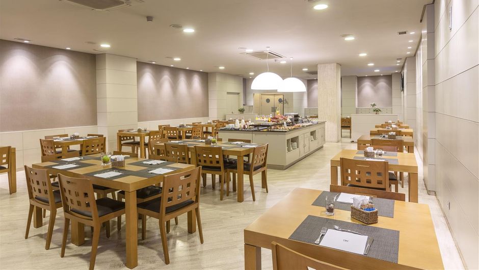 NH Oviedo Principado Restaurant