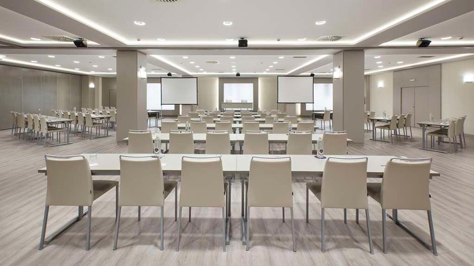 NH Hotel Iruna Park Meeting