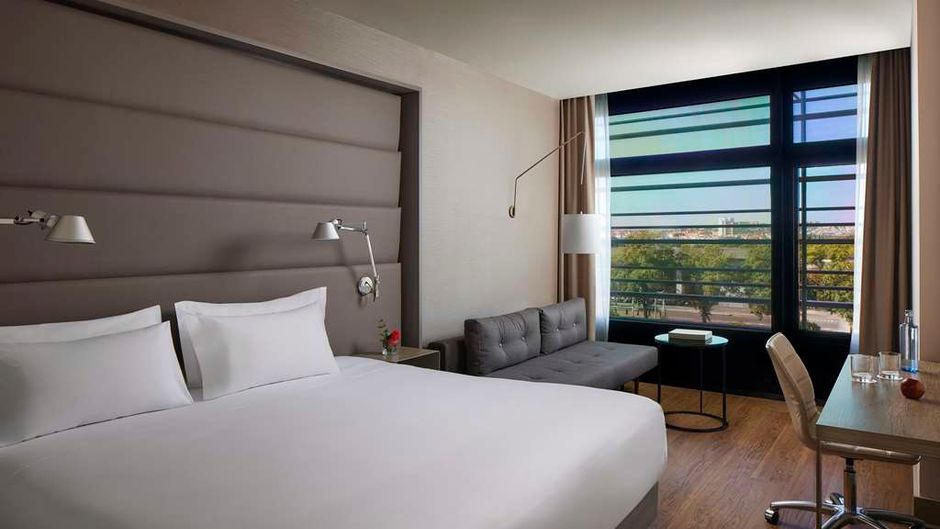 NH Sevilla Plaza de Armas Room