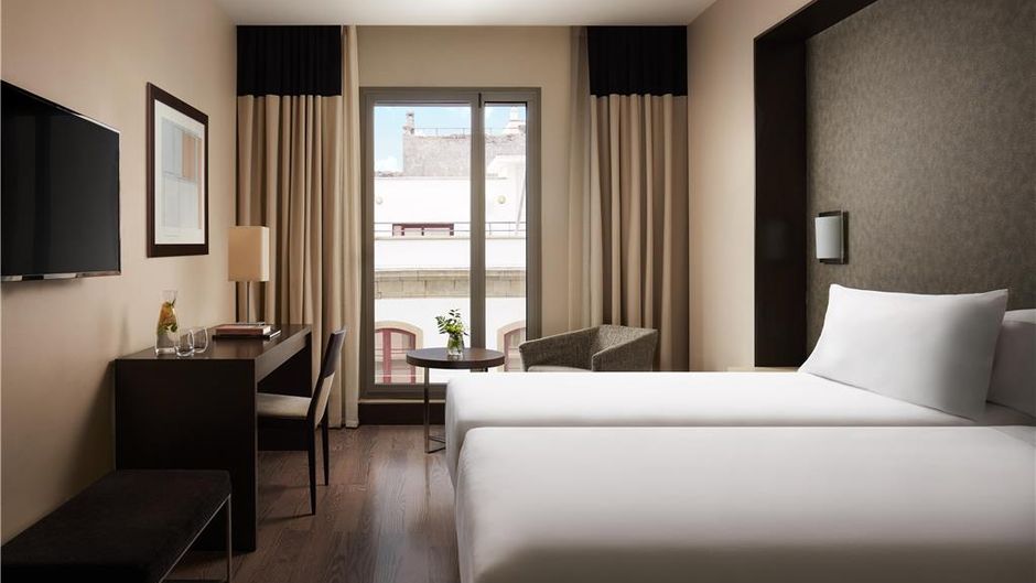 NH Tenerife Room