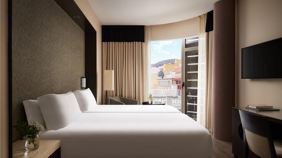 NH Tenerife Room