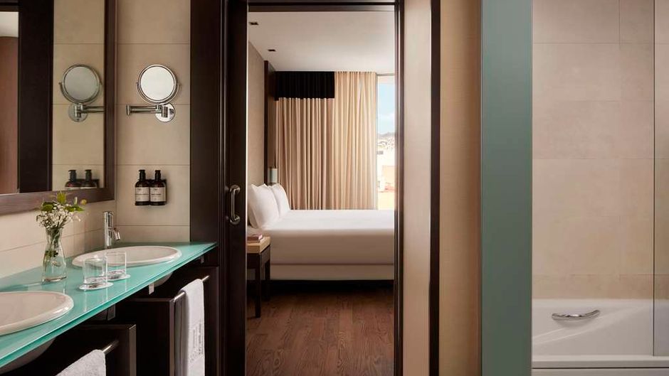 NH Tenerife Room